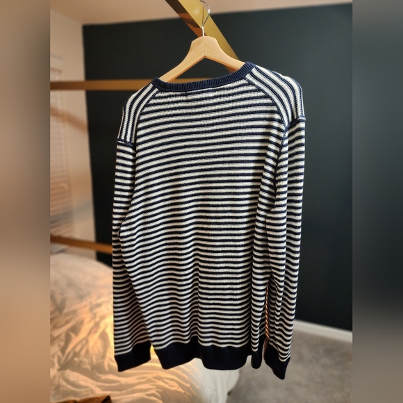 Brooks Brothers Sweatshirt - Picture 2 of 2